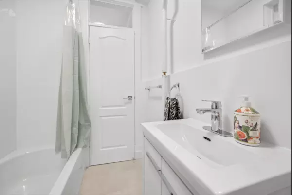Coliving in Church-Wellesley - Downtown TO, Toronto