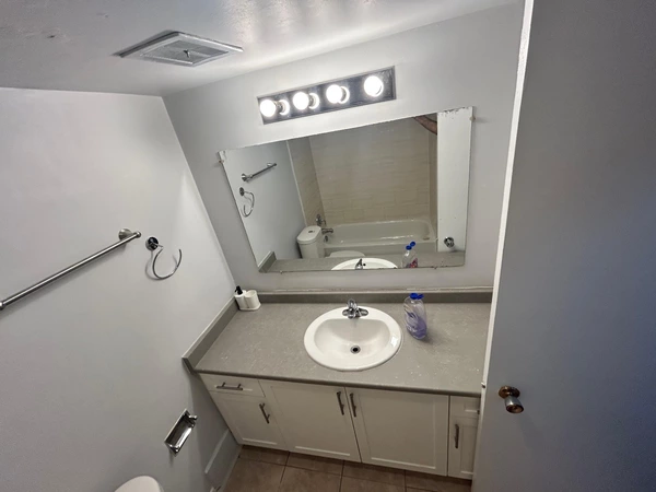 Coliving in New Westminster - Burnaby / New West, Vancouver