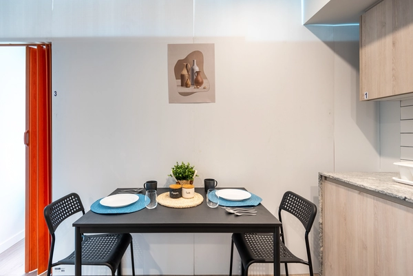 Coliving in Financial District Van - Downtown Van, Vancouver