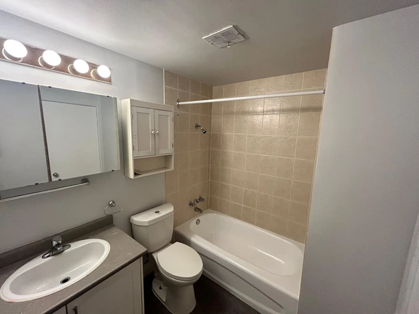 Coliving in Edmonds - Burnaby / New West, Vancouver
