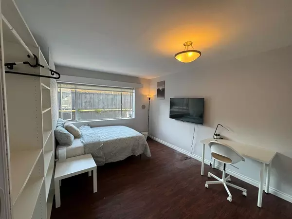 Coliving in Edmonds - Burnaby / New West, Vancouver