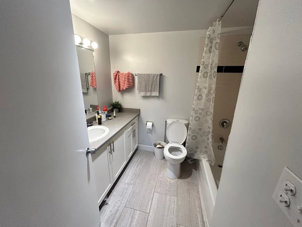 Coliving in New Westminster - Burnaby / New West, Vancouver
