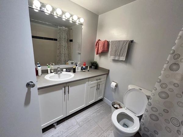 Coliving in New Westminster - Burnaby / New West, Vancouver