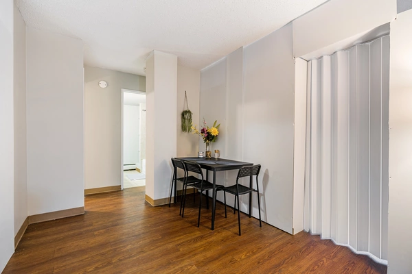 Coliving in New Westminster - Burnaby / New West, Vancouver