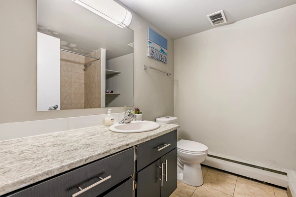 Coliving in New Westminster - Burnaby / New West, Vancouver