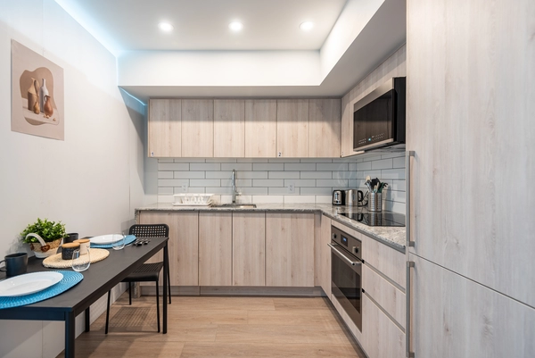 Coliving in Financial District Van - Downtown Van, Vancouver