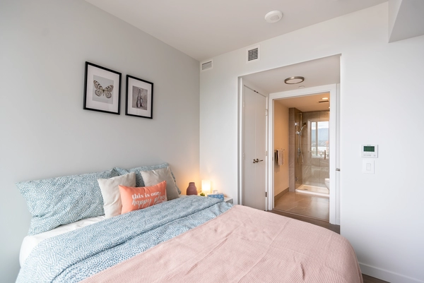 Coliving in Financial District Van - Downtown Van, Vancouver