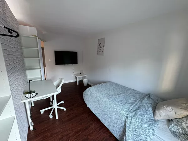 Coliving in Edmonds - Burnaby / New West, Vancouver