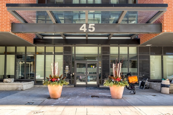 Coliving in Trinity-Bellwoods - West TO, Toronto