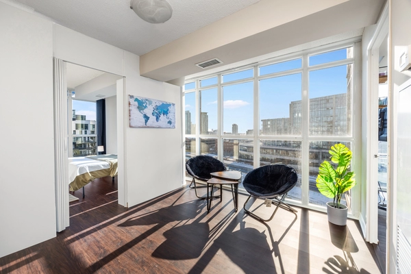 Coliving in Trinity-Bellwoods - West TO, Toronto