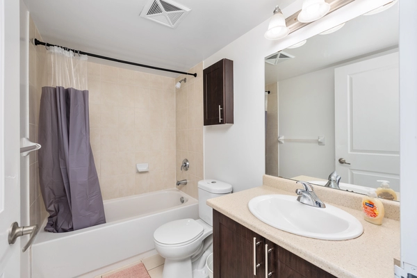Coliving in Trinity-Bellwoods - West TO, Toronto