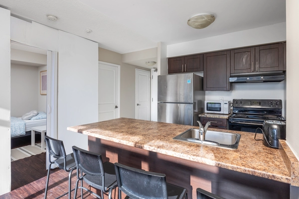 Coliving in Trinity-Bellwoods - West TO, Toronto