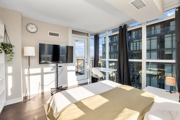 Coliving in Trinity-Bellwoods - West TO, Toronto