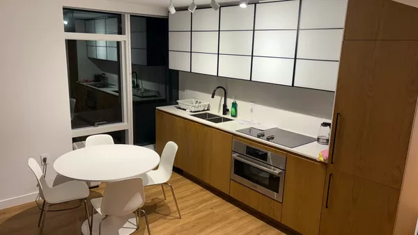 Coliving in West End - Downtown Van, Vancouver