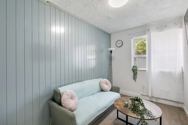 Coliving in Scarborough Village - Scarborough, Toronto