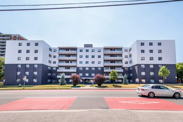 Coliving in Scarborough Village - Scarborough, Toronto