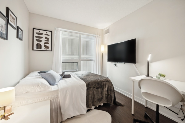 Coliving in St James Town - Downtown TO, Toronto