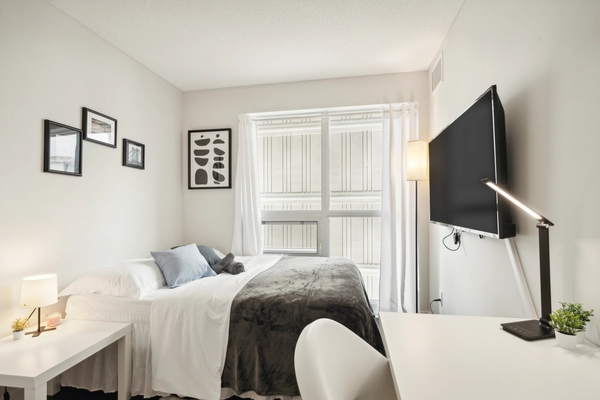 Coliving in St James Town - Downtown TO, Toronto