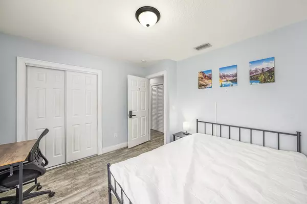 Coliving in Grant Park Tampa - East Tampa, Tampa