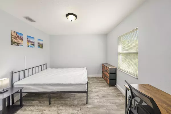 Coliving in Grant Park Tampa - East Tampa, Tampa