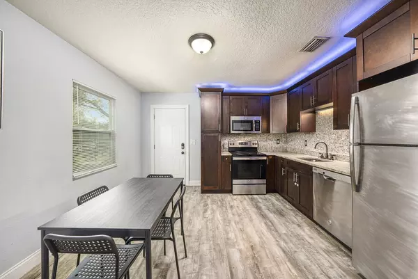 Coliving in Grant Park Tampa - East Tampa, Tampa
