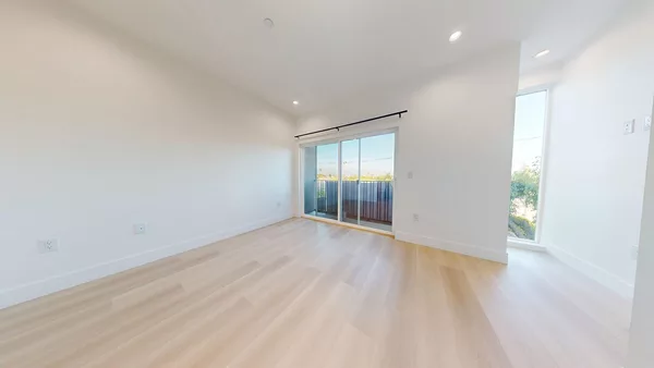 Coliving in Valley Village - San Fernando Valley, Los Angeles
