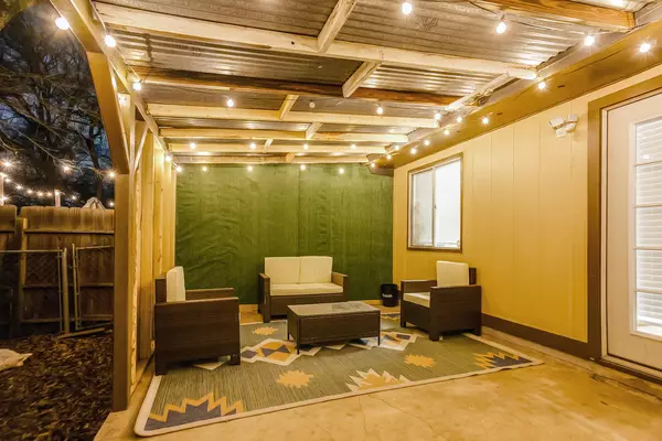 Coliving in Inner West Side - West SATX, San Antonio