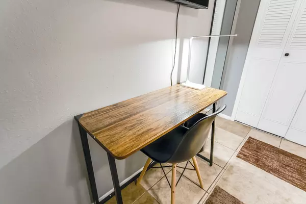 Coliving in Inner West Side - West SATX, San Antonio