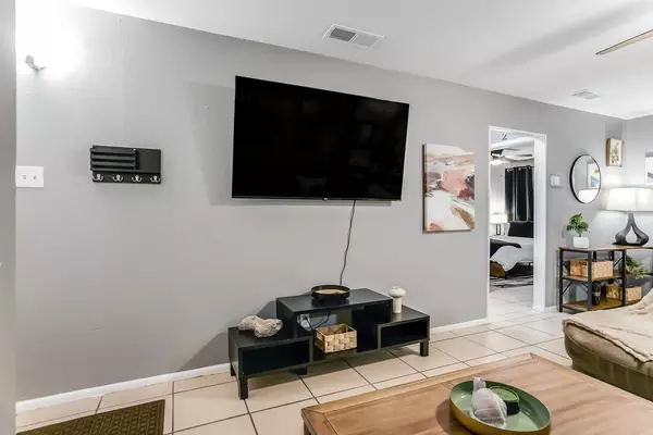 Coliving in Inner West Side - West SATX, San Antonio