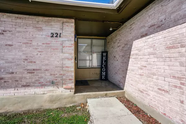 Coliving in Inner West Side - West SATX, San Antonio