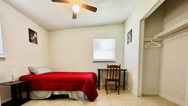 Coliving in Lake Forest - Northside, Jacksonville