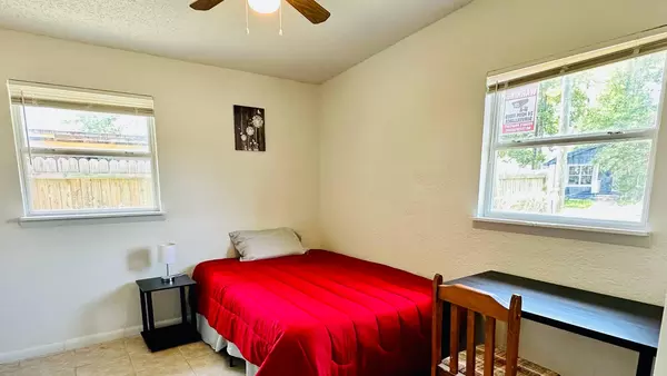 Coliving in Lake Forest - Northside, Jacksonville