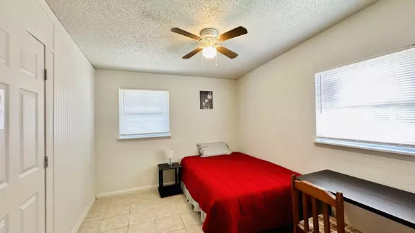 Coliving in Lake Forest - Northside, Jacksonville