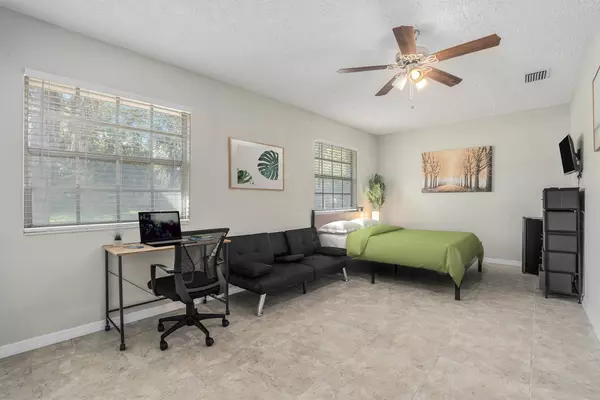 Coliving in Odessa - North Tampa, Tampa