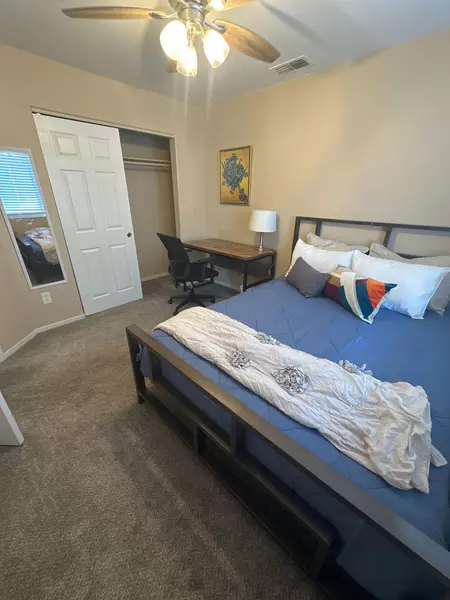 Coliving in Antelope - Outer SAC, Sacramento