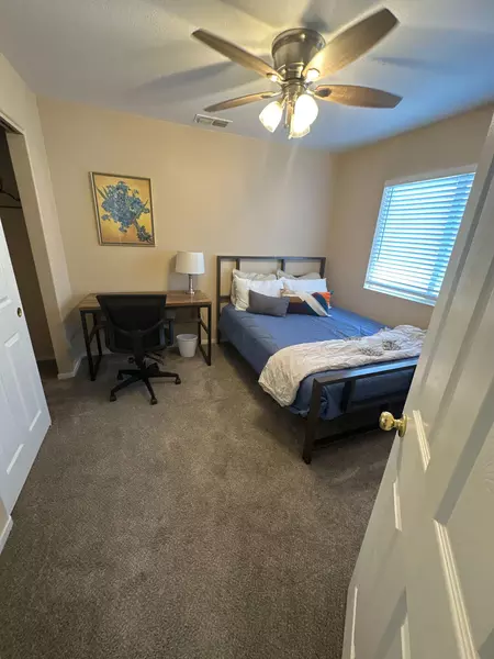 Coliving in Antelope - Outer SAC, Sacramento