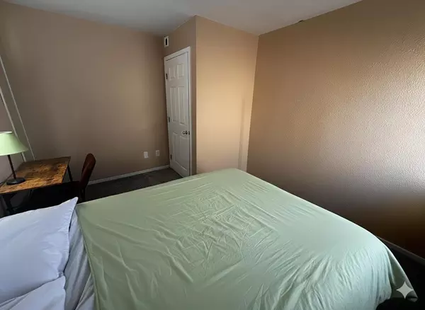 Coliving in Antelope - Outer SAC, Sacramento