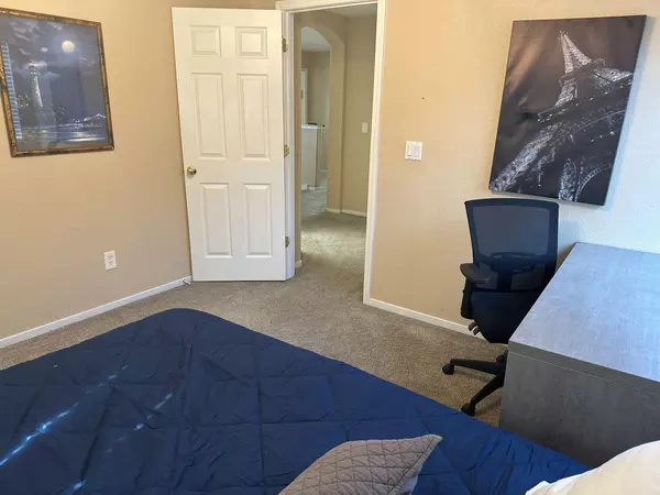 Coliving in Antelope - Outer SAC, Sacramento
