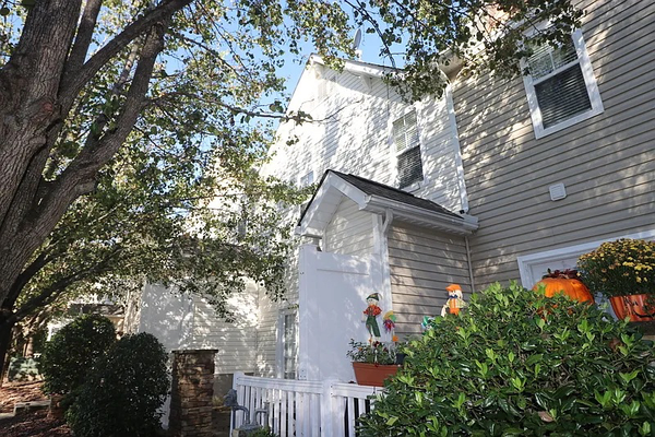 Coliving in Ballantyne - South Charlotte, Charlotte