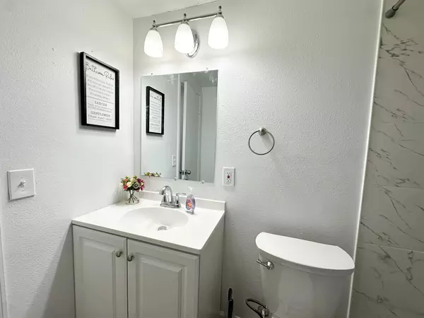 Coliving in University - North Tampa, Tampa