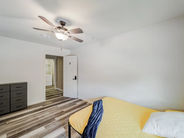 Coliving in Wolf Creek - Sw Dallas, Dallas