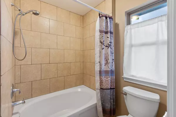 Coliving in Baytown - Se Houston, Houston