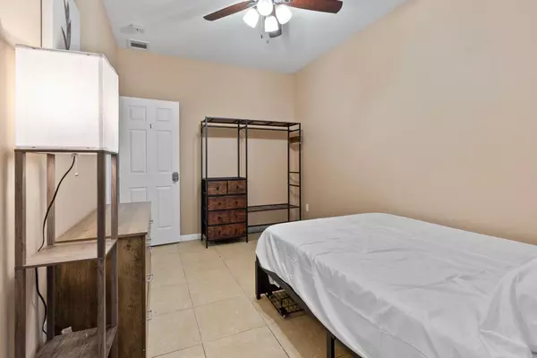 Coliving in Baytown - Se Houston, Houston