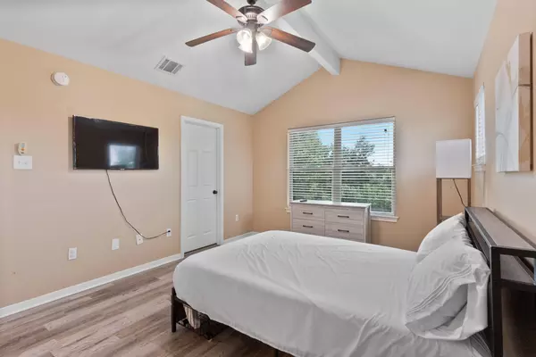 Coliving in Baytown - Se Houston, Houston