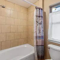 Coliving in Baytown - Se Houston, Houston