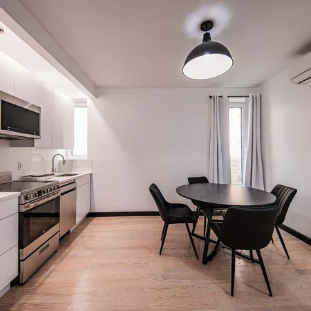 4 bedrooms apartment for rent in Flatbush Ditmas Park - Brooklyn, New York