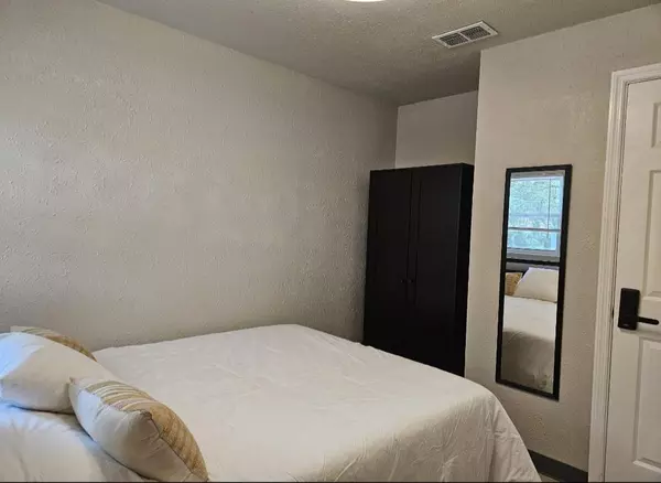 Coliving in Holden Heights - Central Orlando, Orlando