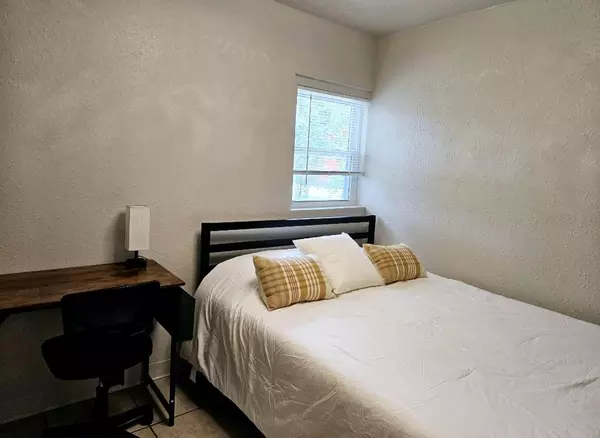 Coliving in Holden Heights - Central Orlando, Orlando