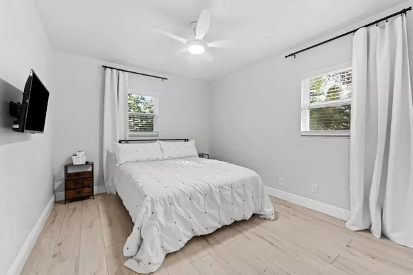 Coliving in Live Oaks Square - East Tampa, Tampa
