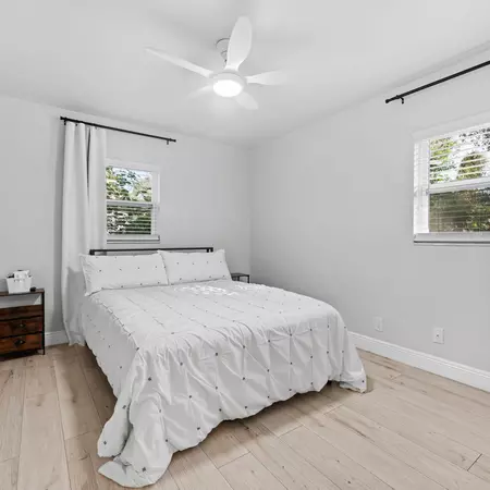 Coliving in Live Oaks Square - East Tampa, Tampa